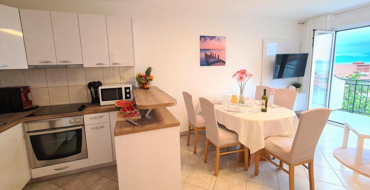 Apartment Karamarko Малинська Екстер'єр фото