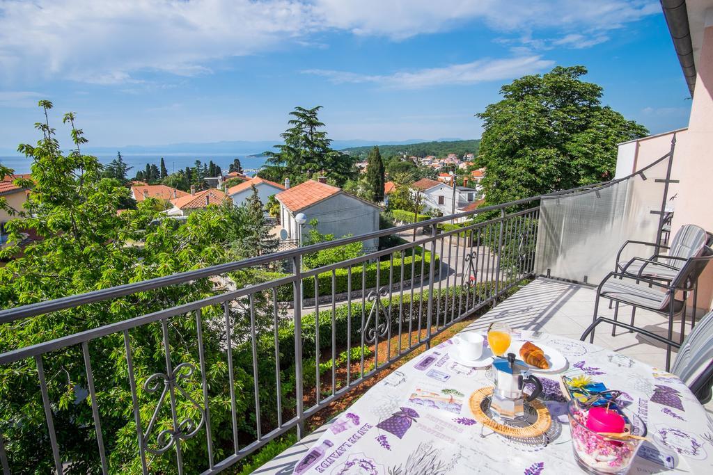 Apartment Karamarko Малинська Екстер'єр фото